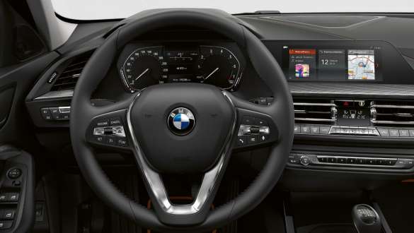 Sport kožni upravljač. Kokpit BMW-a serije 1 Model Sport Line sa Sport kožnim upravljačem.