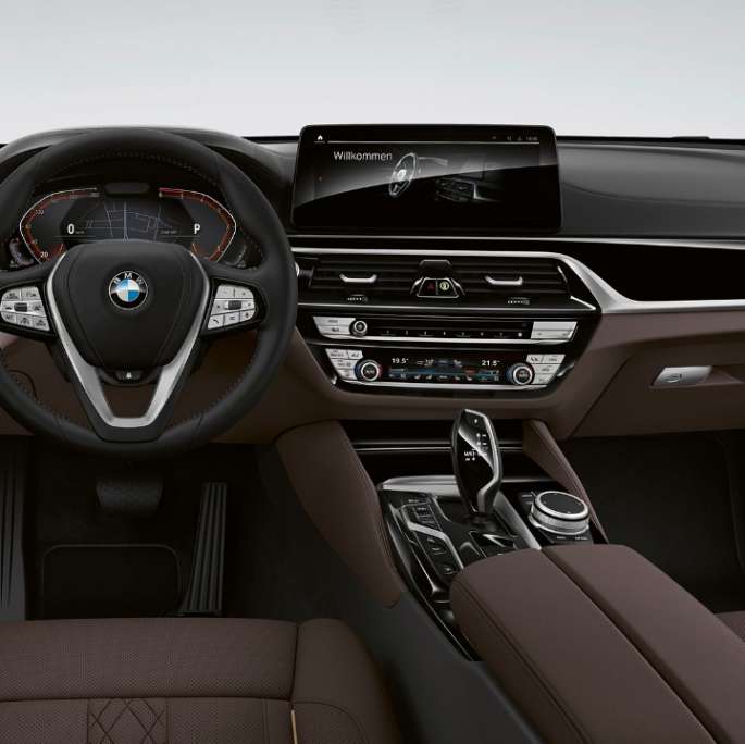 Kokpit BMW serije 6 Gran Turismo Luxury Line G32 2020 BMW serije 6 Gran Turismo G32 640d xDrive 2020 Luxury Line Exclusive koža ‘Nappa’ Mokka unutrašnjost