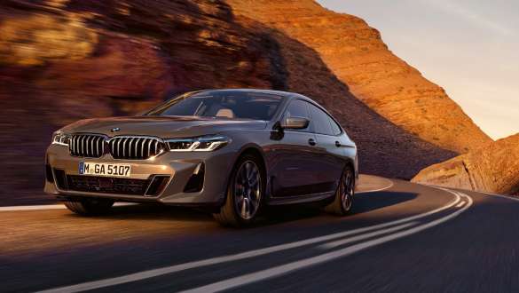 Integralno aktivno upravljanje BMW serije 6 Gran Turismo G32 2020 Integralno aktivno upravljanje BMW serije 6 Gran Turismo G32 2020 tročetvrtinski stražnji prikaz u vožnji