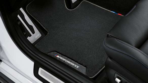 M Performance podne prostirke BMW serije 6 Gran Turismo G32 2020 M Performance podne prostirke BMW serije 6 Gran Turismo G32 2020 detalj