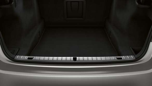 BMW serije 7 limuzina G11 G12 2019 umetak za utovar od nehrđajućeg čelika BMW serije 7 limuzina G11 G12 2019 Bernina Grey Amber Effect umetak za utovar od nehrđajućeg čelika