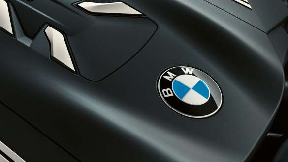 BMW serije 7 limuzina G11 G12 2019 BMW TwinPower Turbo 4-cilindrični benzinski motor BMW serije 7 limuzina G11 G12 2019 BMW TwinPower Turbo 4-cilindrični benzinski motor izbliza