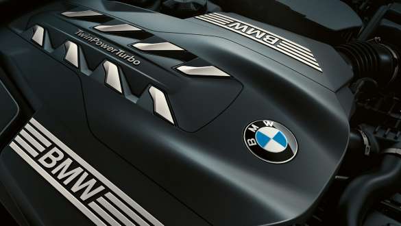 BMW serije 7 limuzina G11 G12 2019 BMW TwinPower Turbo 8-cilindrični benzinski motor BMW serije 7 limuzina G11 G12 2019 BMW TwinPower Turbo 8-cilindrični benzinski motor izbliza