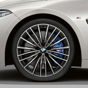 BMW M850i xDrive, 20” lakometalni kotači Multi-Spoke 729 M. BMW M850i xDrive, 20” lakometalni kotači Multi-Spoke 729 M.