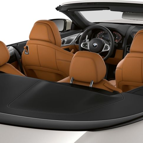 BMW M850i xDrive, unutrašnjost, s otvorenim mekim krovom. BMW M850i xDrive, unutrašnjost, s otvorenim mekim krovom.