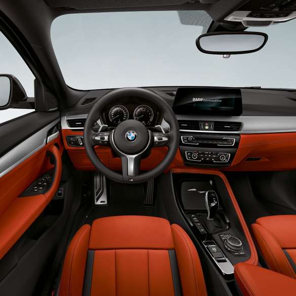 Kokpit BMW-a X2 M35i Kokpit BMW-a X2 M35i F39 u unutrašnjosti