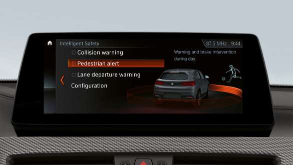 Driving Assistant Plus BMW X2 M35i (F39) Driving Assistant Plus BMW X2 M35i (F39) unutrašnjost zaslon instrumenata