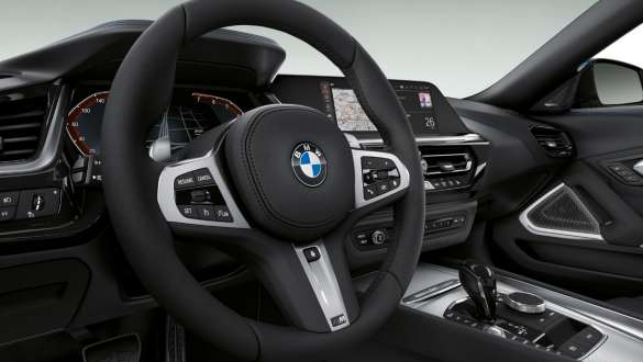 Upravljač BMW Z4 M40i Roadster G29 Promjenjivo sportsko upravljanje BMW Z4 M40i Roadster G29 2019 upravljač kokpit