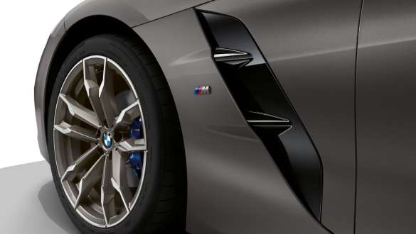 Air Breather BMW Z4 M40i Roadster G29 Air Breather BMW Z4 M40i Roadster G29 2019 BMW Individual Frozen Grey metalik u pogledu izbliza