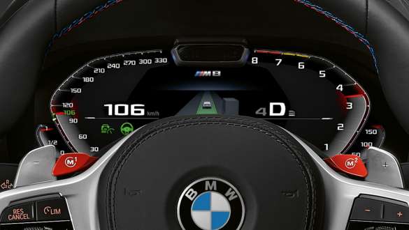 M specifična skupina instrumenata. M specifična skupina instrumenata BMW M8 Competition Coupé.