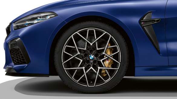 20'' M lakometalni kotači 813 M. BMW M8 Competition Coupé sa 20'' M lakometalnim kotačima 813 M.