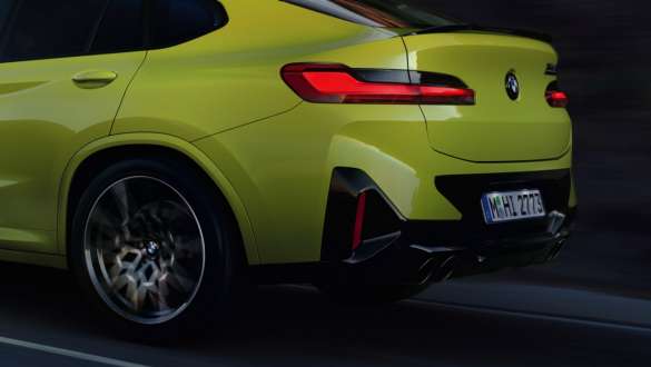 M xDrive BMW X4 M Competition F98 LCI Facelift 2021 BMW X4 M Competition F98 LCI Facelift 2021 M xDrive tročetvrtinski pogled straga