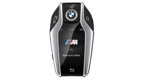 BMW X6 M Automobili s opcijom BMW Display Key BMW Display Key BMW X6 M Automobila F96 SUV 2020 G06