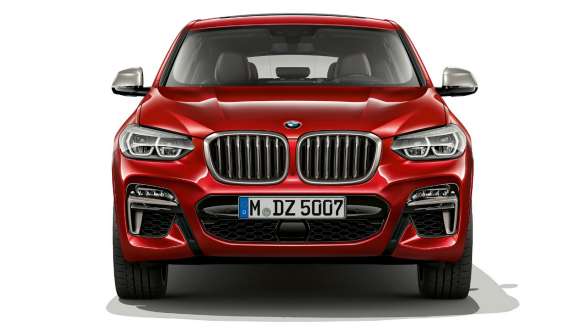 Poklopac motora i dupla bubrežna rešetka BMW X4 Poklopac motora i dupla bubrežna rešetka BMW X4 M40i G02 2018 Flamenco Red sa briljatnim efektom u pogledu sprijeda