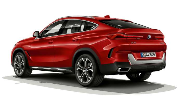 BMW X6 s opcijom opreme BMW xLine, stražnji kraj. BMW X6 s opcijom opreme BMW xLine u tročetvrtinskom prikazu stražnjeg kraja.