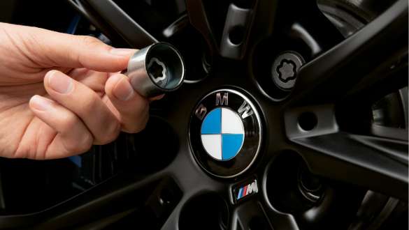 BMW sustav zaključavanja vijaka naplataka BMW dodaci jesen zima BMW sustav zaključavanja vijaka naplataka