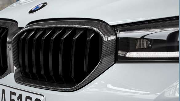 M Performance rešetka bubrega karbonska vlakna BMW serije 5 Limuzina G30 M Performance dijelovi M Performance rešetka bubrega karbonska vlakna BMW serije 5 Limuzina G30 M Performance dijelovi krupni plan