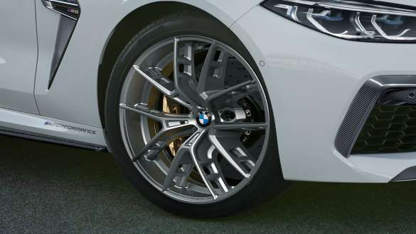 20" M Performance kovani naplatak Y-spoke 863 M Ferric Grey mat BMW M8 Competition Coupé F92 M Performance dijelovi 20" M Performance kovani naplatak Y-spoke 863 M Ferric Grey mat BMW M8 Competition Coupé F92 M Performance dijelovi detalj