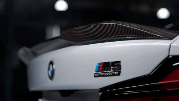 M Performance stražnji spojler Pro karbonska vlakna BMW M5 F90 M Performance dijelovi M Performance stražnji spojler Pro karbonska vlakna BMW M5 F90 M Performance dijelovi krupni plan