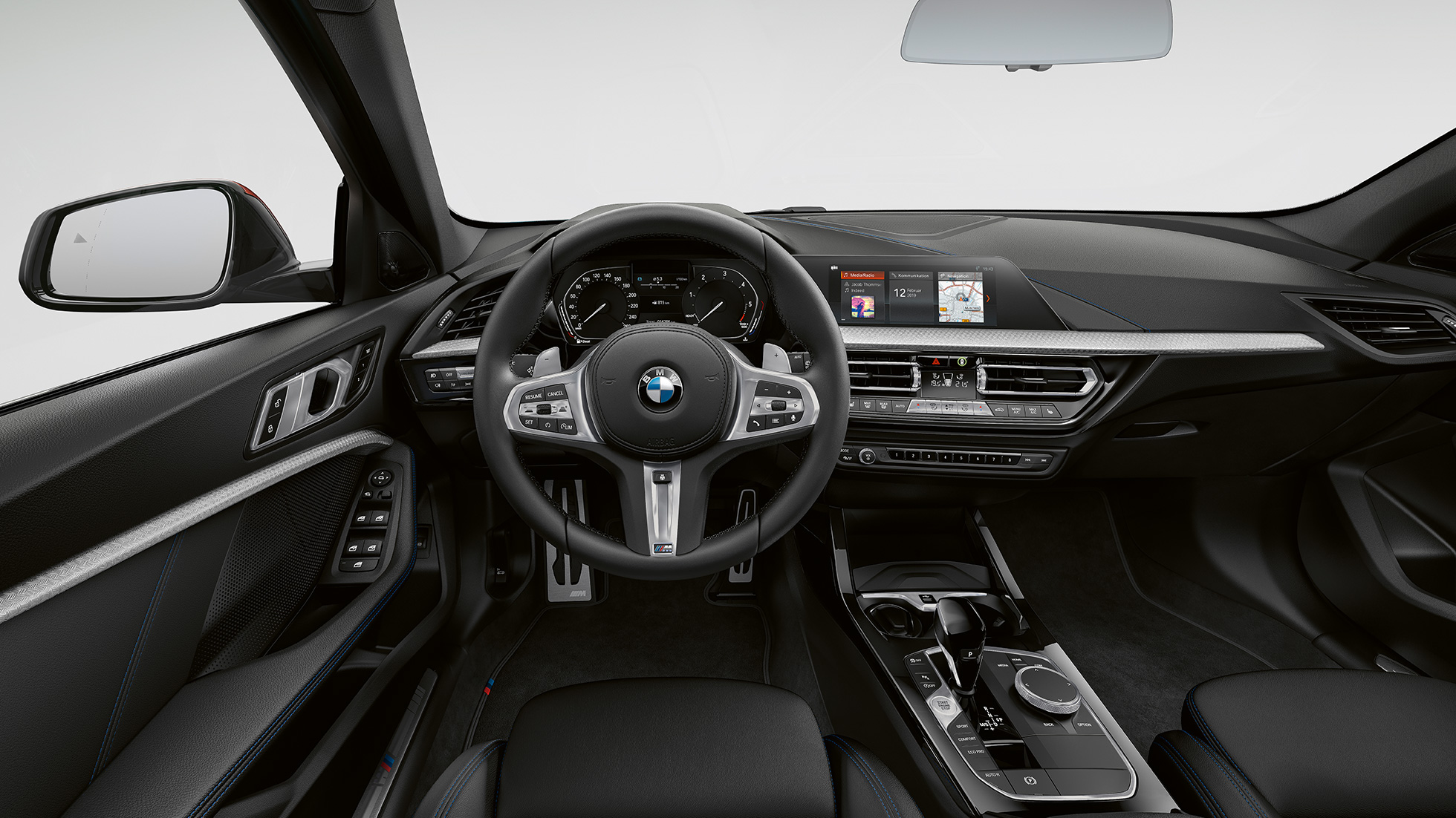 M kožni upravljač. BMW serije 1 Model M Sport, kokpit s M kožnim upravljačem.