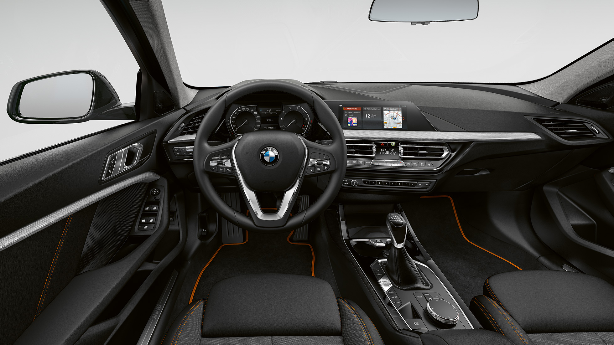 Sport kožni upravljač. BMW serije 1 Model Sport Line, kokpit sa Sport kožnim upravljačem.