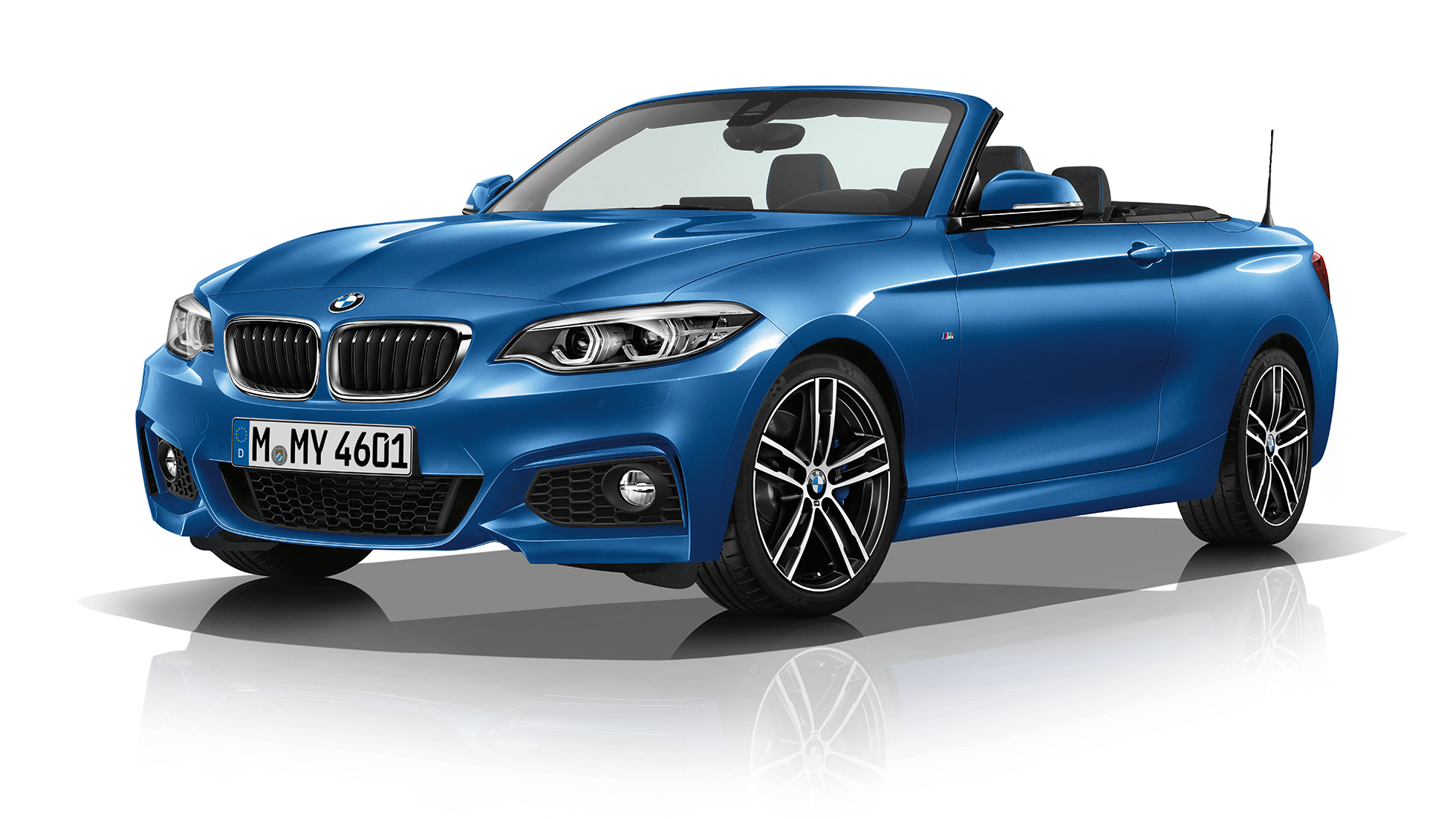 BMW serije 2 Cabrio, tročetvrtinski prednji prikaz Modela M Sport BMW serije 2 Cabrio, tročetvrtinski prednji prikaz Modela M Sport