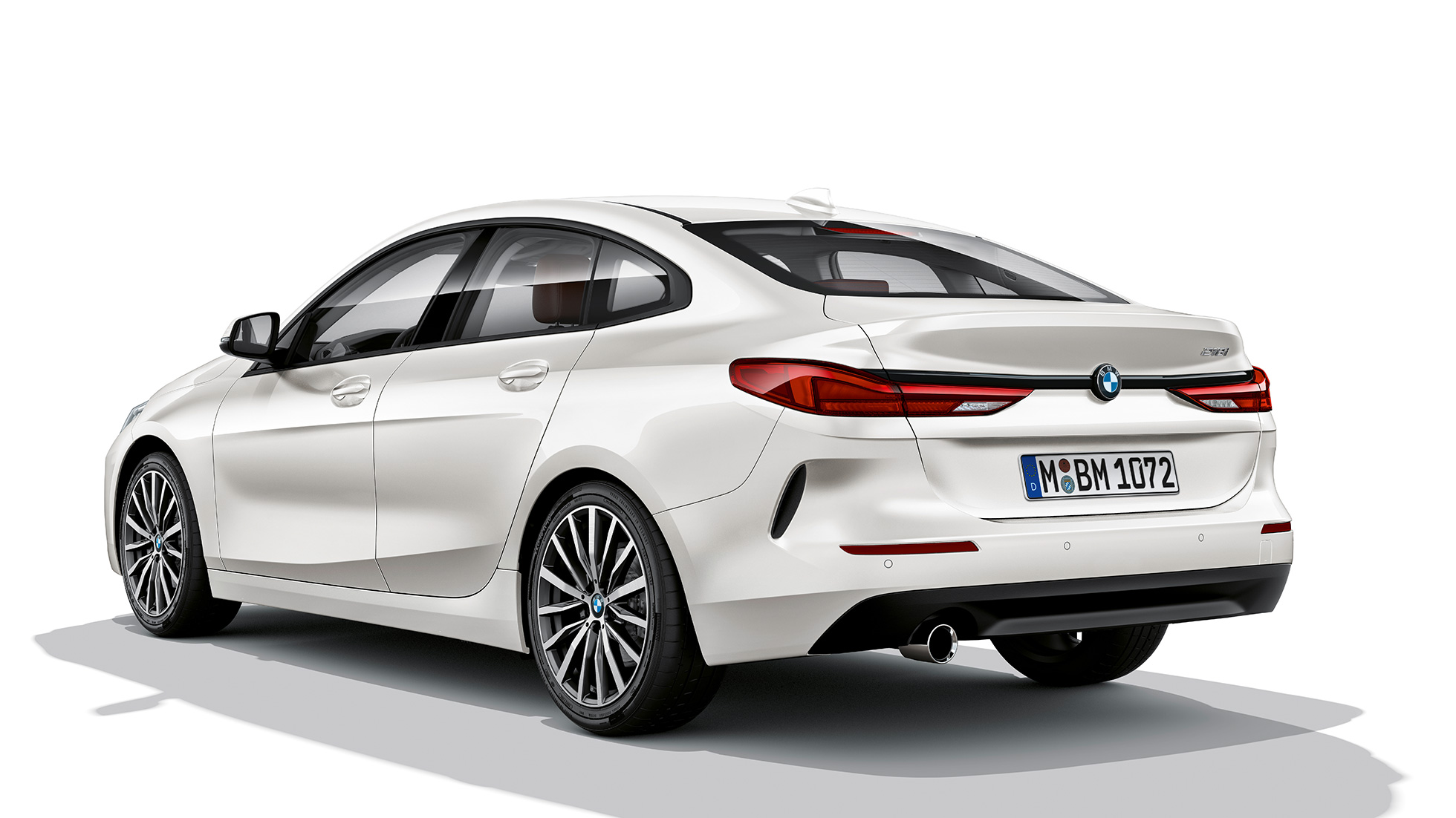 Lakometalni kotači BMW serije 2 Gran Coupé model Advantage Lakometalni kotači BMW serije 2 Gran Coupé model Advantage Mineral bijela F44 tročetvrtinski stražnji pogled