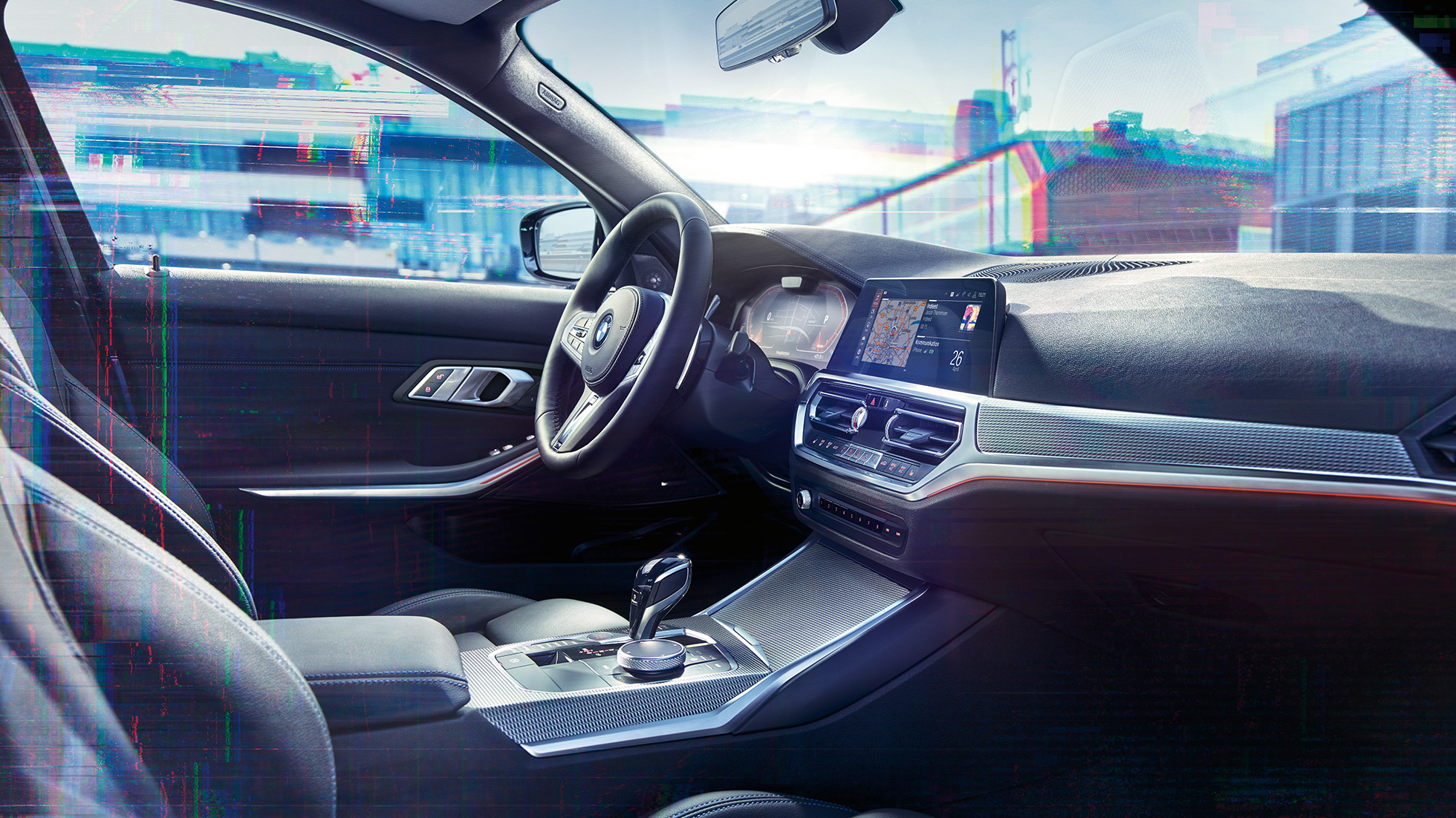 BMW serije 3 Limuzina, M digitalna instrument ploča. Detaljan prikaz unutrašnjosti BMW-a serije 3 Limuzina s prikazom kokpita i instrument ploče s M-specifičnim zaslonom.
