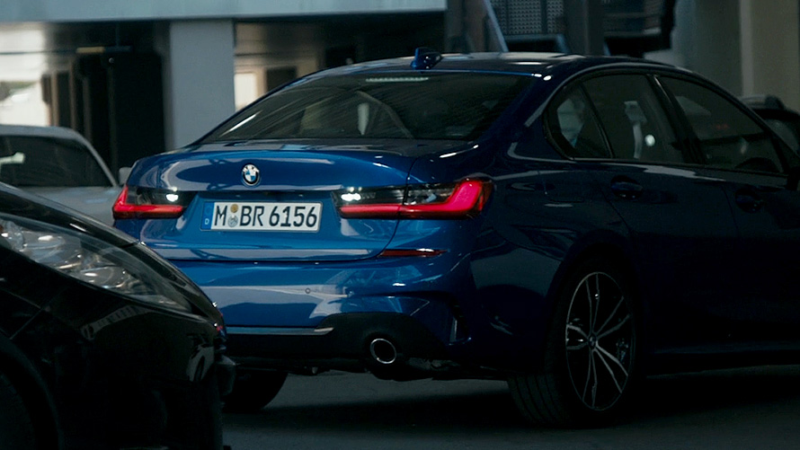 BMW serije 3 Limuzina (G20), Reversing Assistant Krupni plan kokpita BMW serije 3 Limuzine (G20) s Reversing Assistant.