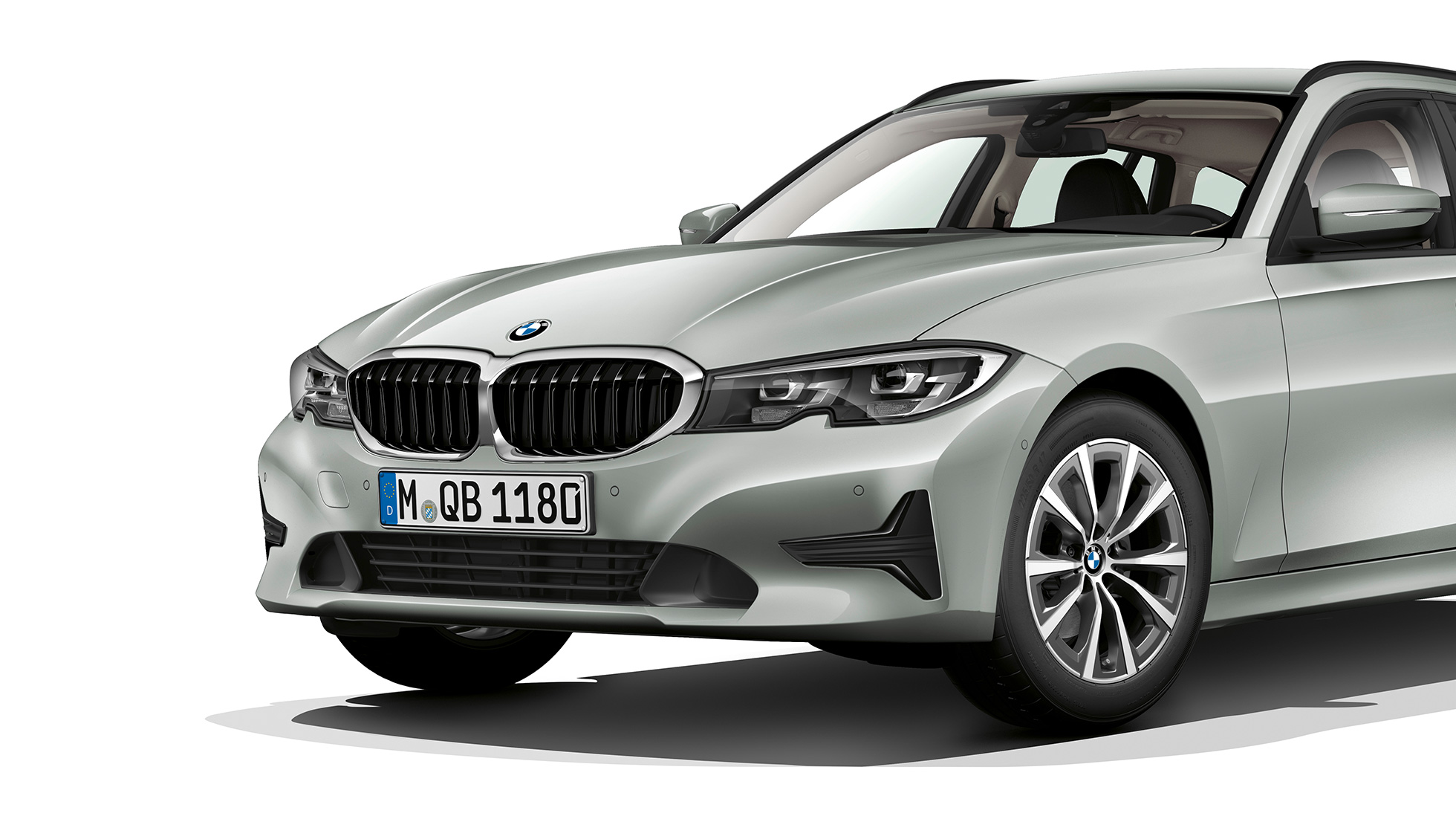 Tročetvrtinski prikaz prednjeg kraja modela Advantage BMW serije 3 Touring, tročetvrtinski prikaz prednjeg kraja modela Advantage