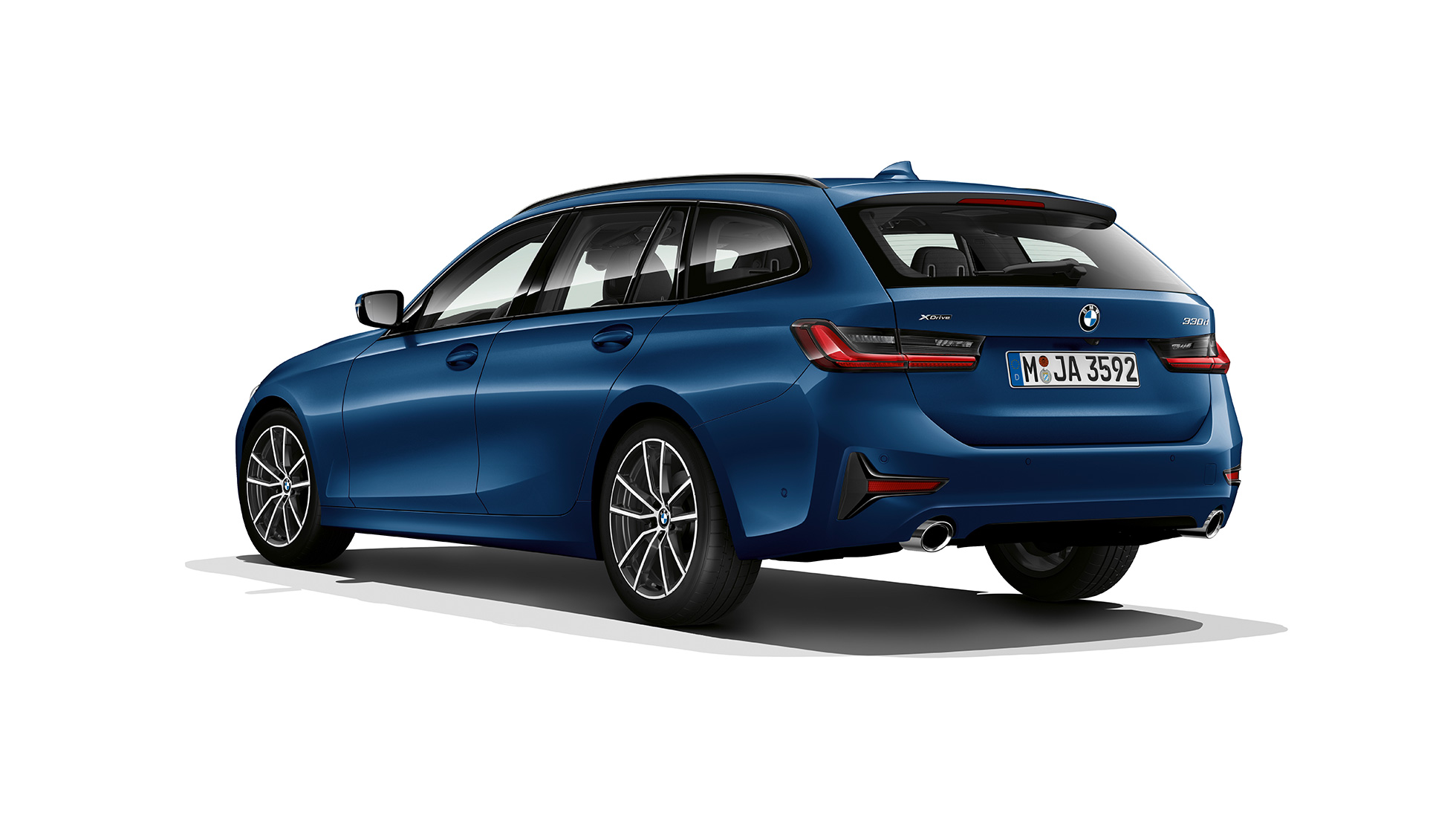 Tročetvrtinski prikaz stražnjeg kraja modela Sport Line BMW serije 3 Touring, tročetvrtinski prikaz stražnjeg kraja modela Sport Line