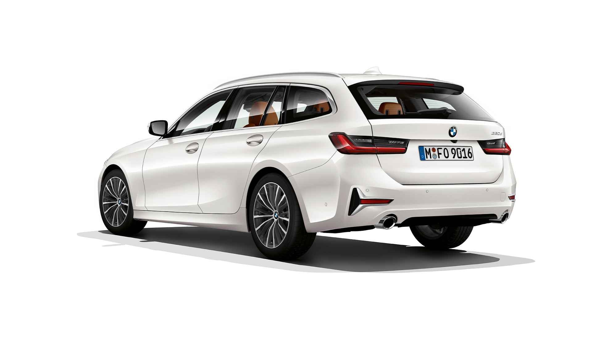 Tročetvrtinski prikaz stražnjeg kraja modela Luxury Line BMW serije 3 Touring, tročetvrtinski prikaz stražnjeg kraja modela Luxury Line