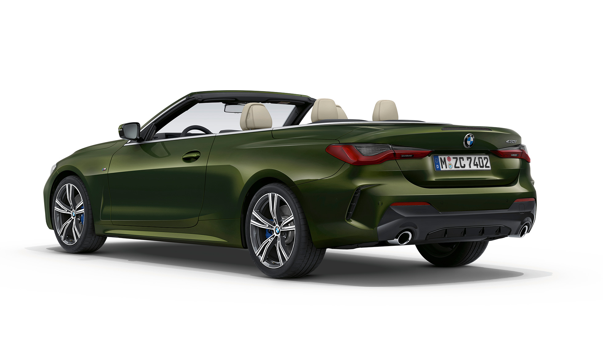 Stražnji dio BMW serije 4 Cabrio Model M Sport G23 2020 BMW serije 4 Cabrio G23 2020 Model M Sport Sanremo Green metalik tročetvrtinski stražnji prikaz