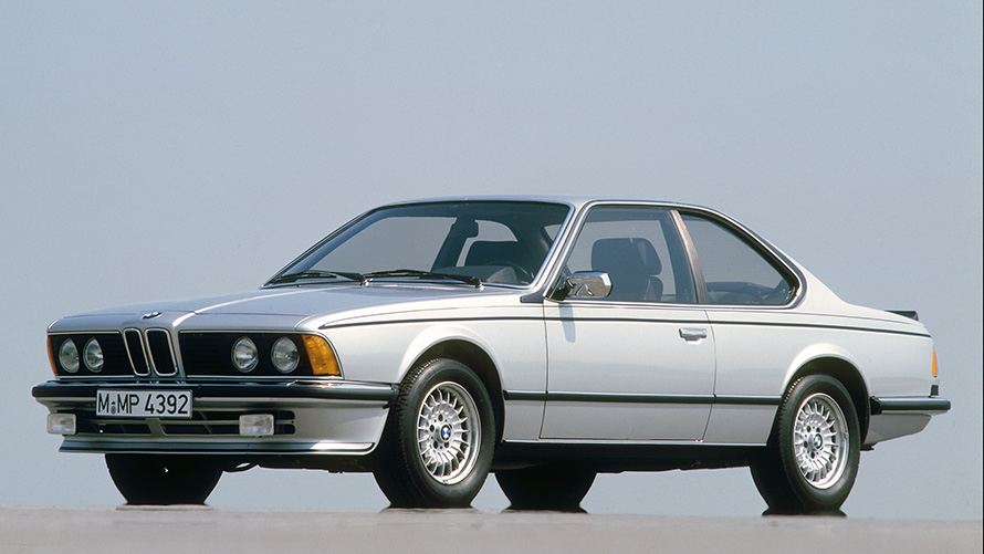 BMW 635CSi (E24) tročetvrtinski pogled s boka u mirovanju BMW 635CSi (E24) tročetvrtinski pogled s boka u mirovanju