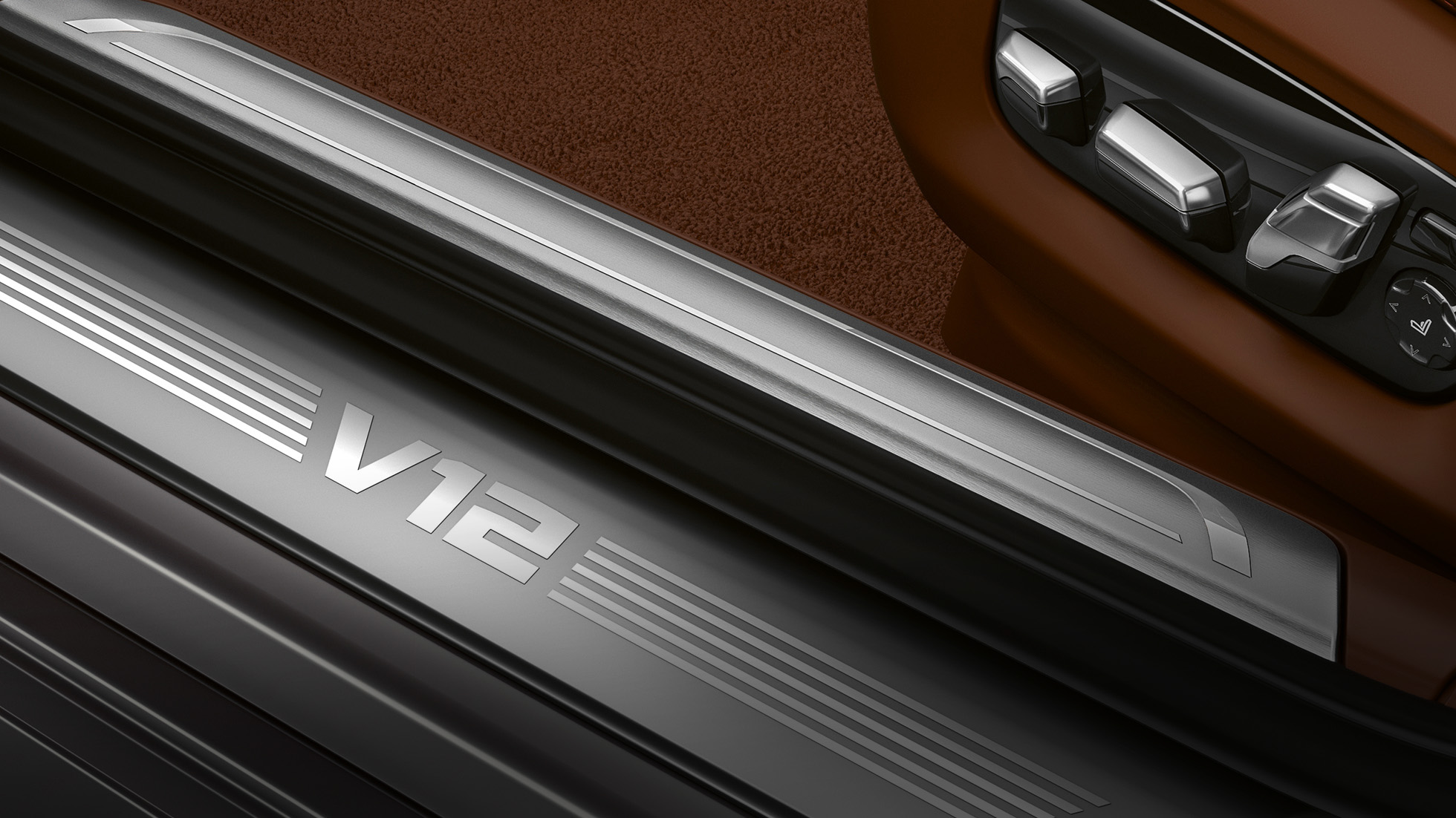 BMW V12 motor BMW M760Li xDrive: detaljan prikaz V12 motora
