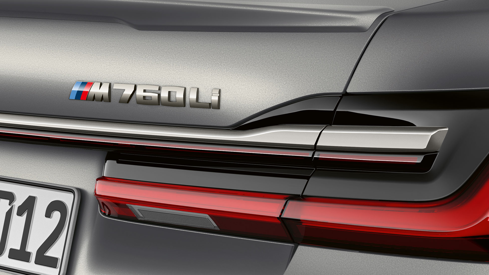 BMW serije 7 Limuzina: detaljan prikaz BMW M760Li oznake BMW serije 7 Limuzina: detaljan prikaz BMW M760Li oznake na stražnjem kraju
