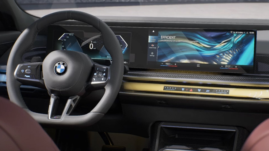 BMW serije 7 Limuzina G70 ICE 740i M sport paket tročetvrtinski pogled straga BMW serije 7 Limuzina G70 ICE 740i M sport paket tročetvrtinski pogled straga u vožnji