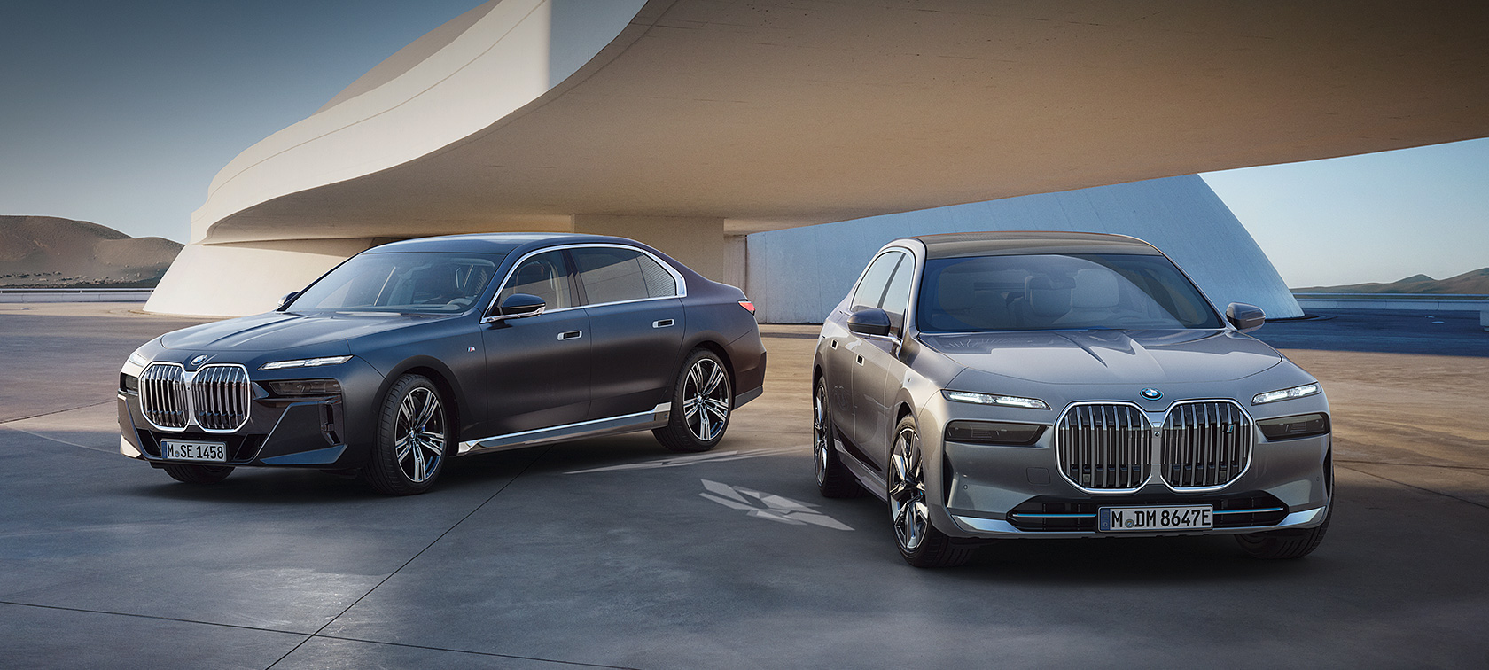 BMW serije 7 limuzina (G70) BMW i7 (G70) Pogled sprijeda u tri četvrtine stoji BMW serije 7 limuzina (G70) BMW i7 (G70) Pogled sprijeda u tri četvrtine stoji