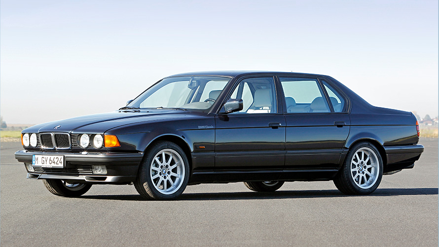BMW serije 7 limuzina (E23) 7/8 pogled s boka u mirovanju BMW serije 7 limuzina (E23) 7/8 pogled s boka u mirovanju