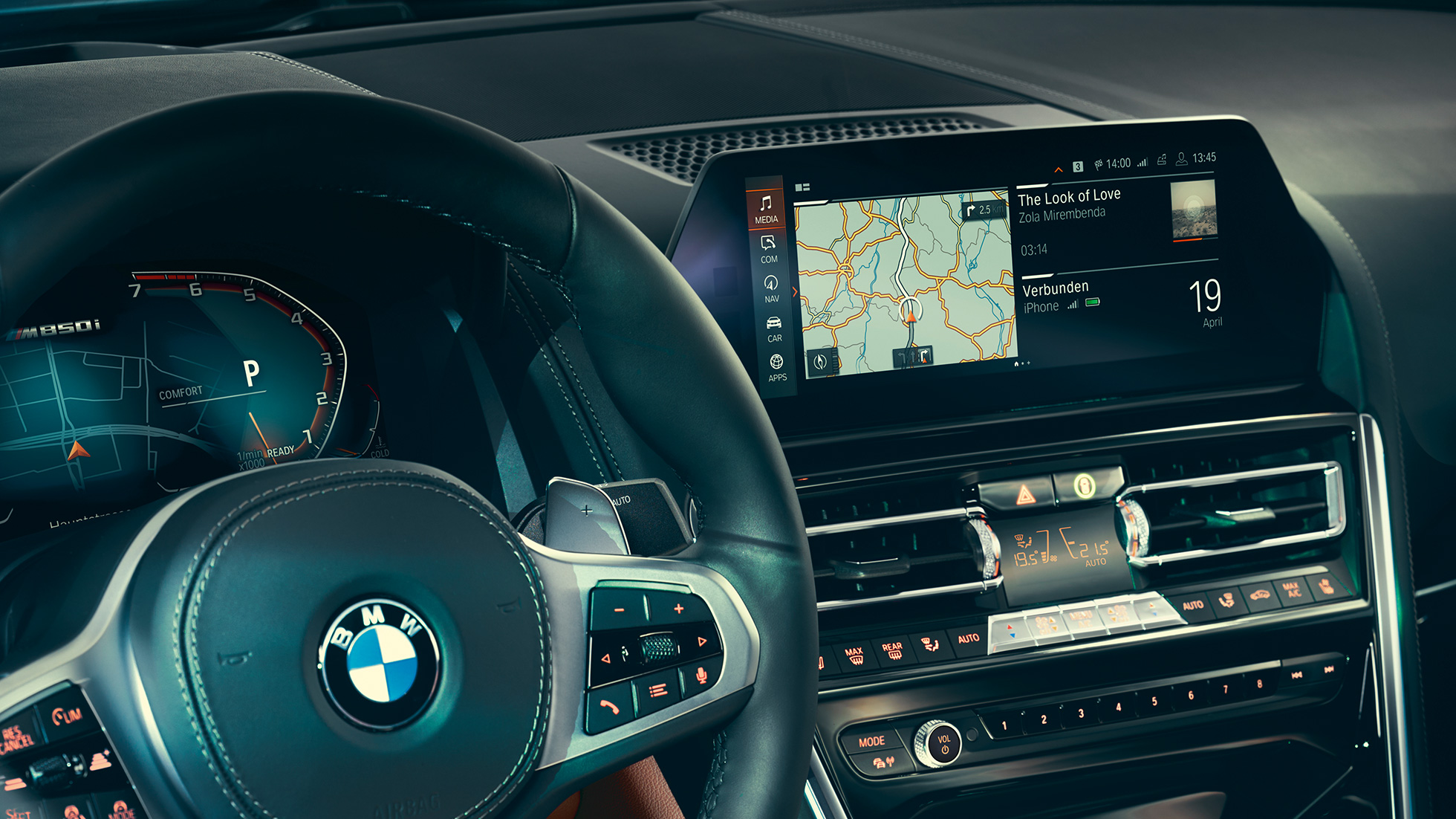 BMW serije 8 Coupé, kokpit. BMW serije 8 Coupé, kokpit, detaaljan prikaz upravljača i kontrolnog zaslona.