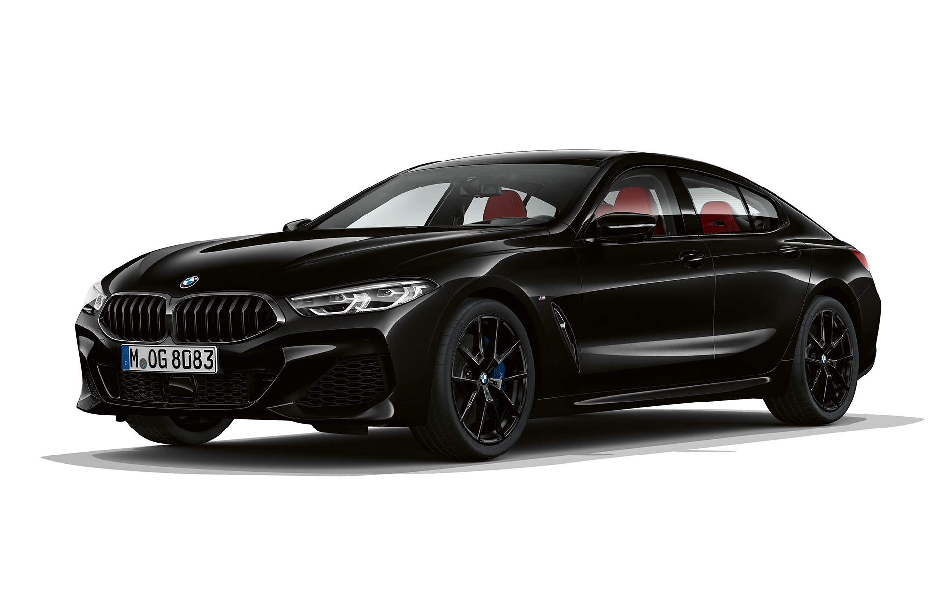 Dark Seduction tročetvrtinski prikaz prednjeg kraja BMW serije 8 Gran Coupé, Dark Seduction tročetvrtinski prikaz prednjeg kraja