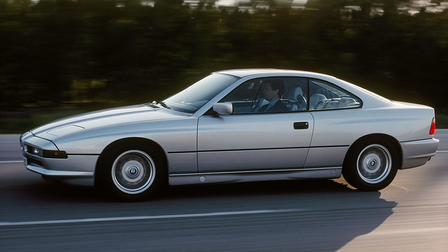 BMW serije 8 Coupé (E31) 7/8 pogled s boka u mirovanju BMW serije 8 Coupé (E31) 7/8 pogled s boka u mirovanju