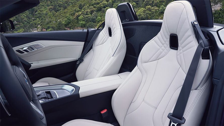 BMW Z4 M40i G29 2022 Portimao Blue air breather specifičan za model i naplatci od lakih legura