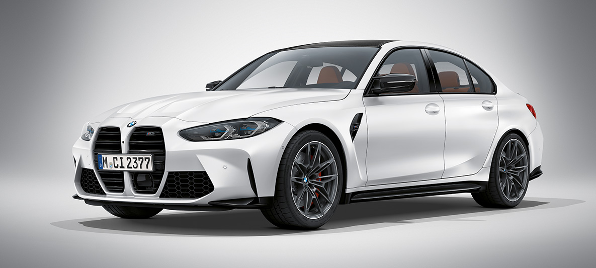 BMW Individual Frozen Brilliant White metalik BMW M3 limuzina G80 2020 BMW M3 limuzina BMW Individual Frozen Brilliant White metalik G80 2020 tročetvrtinski pogled u mirovanju