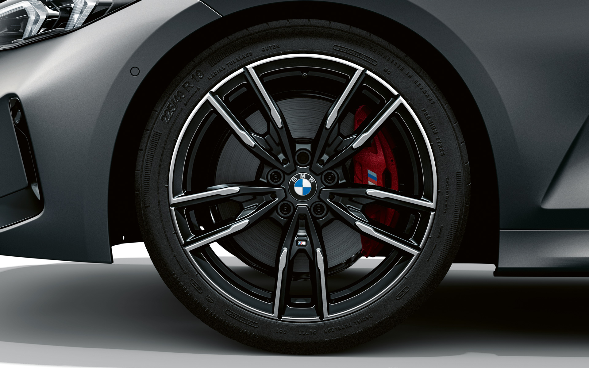 19'' M naplatci od lakih legura Double-spoke stil 792 M Bicolour Jet Black BMW M340i xDrive Limuzina G20 BMW M340i xDrive Limuzina G20 BMW Individual Frozen Pure Grey metalik 19'' M naplatci od lakh legura Double-spoke stil 792 M Bicolour Jet Black krupni plan