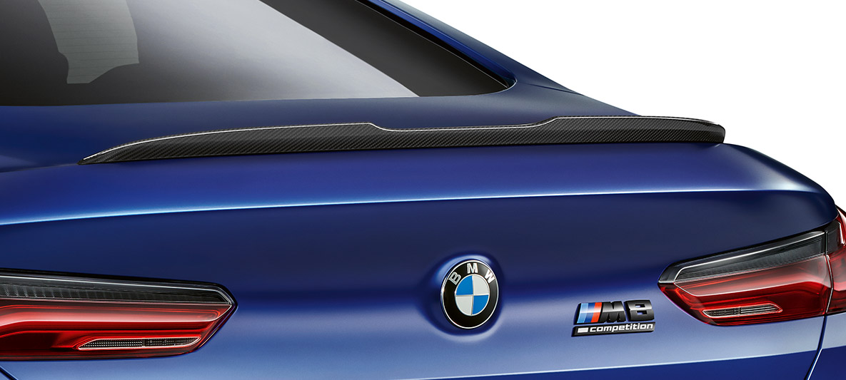 Carbon stražnji spojler. BMW M8 Competition Coupé, stražnji spojler iz M Carbon paketa vanjštine.