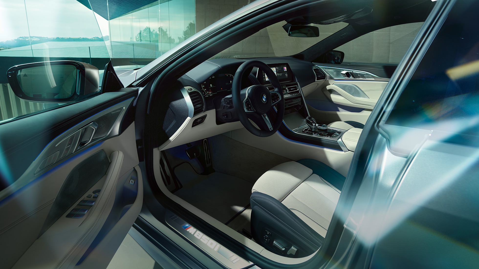 Kokpit BMW-a M850i xDrive Gran Coupé Kokpit unutrašnjosti BMW-a M850i xDrive Gran Coupé G16 2019
