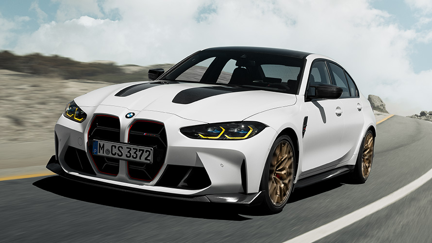 BMW M3 G80 pogled sprijeda u vožnji ulicom BMW M serije BMW M3 G80 pogled sprijeda u vožnji ulicom