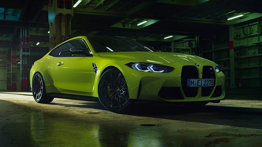 BMW M4 G82 tročetvrtinski pogled s boka u mirovanju BMW M serije BMW M4 G82 tročetvrtinski pogled s boka u mirovanju