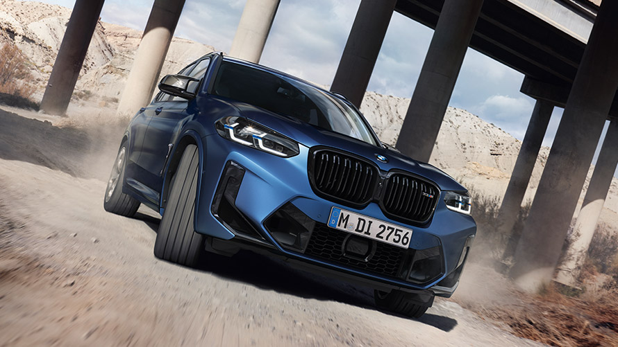 BMW X3 M F97 tročetvrtinski pogled sprijeda u vožnji BMW M serije BMW X3 M F97 tročetvrtinski pogled sprijeda u vožnji